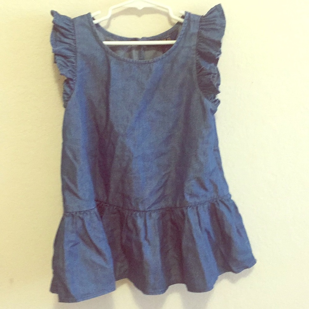 Shirt with frills